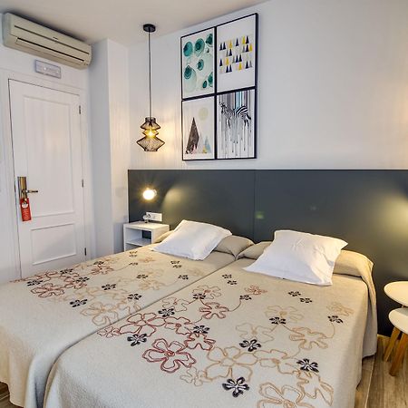 Hostal La Isla ماهون المظهر الخارجي الصورة