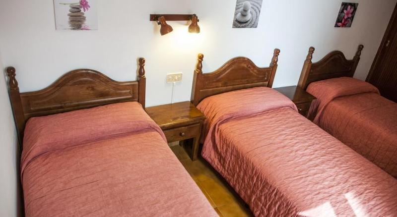 Hostal La Isla ماهون الغرفة الصورة