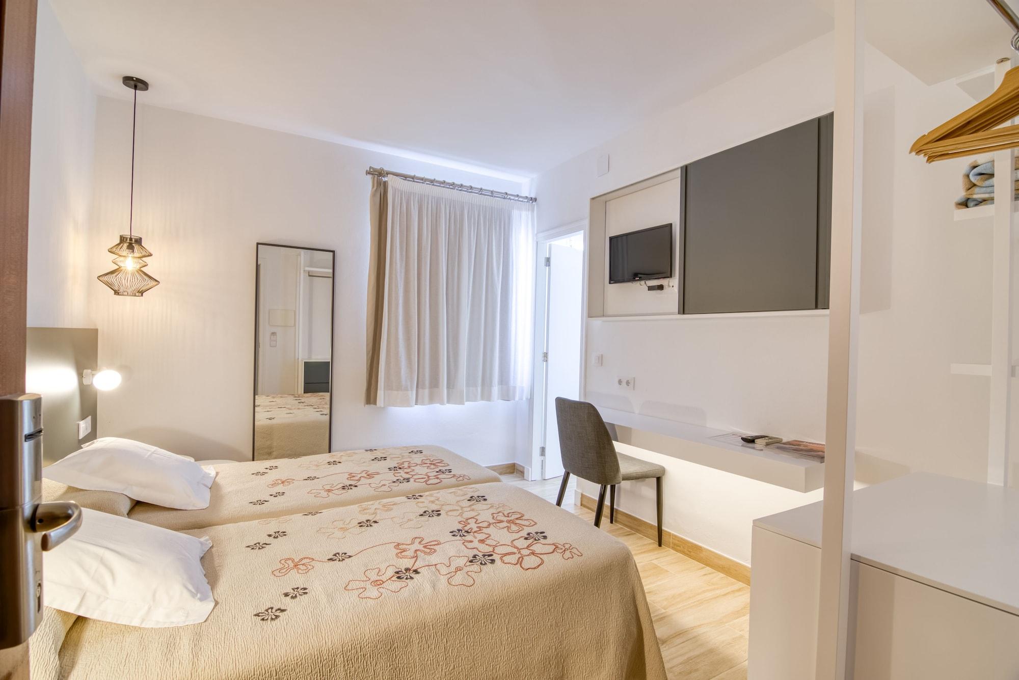Hostal La Isla ماهون المظهر الخارجي الصورة