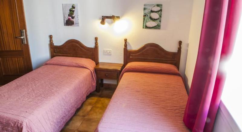 Hostal La Isla ماهون الغرفة الصورة